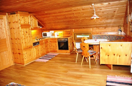 Falkert House | Direct view of Falkertsee, perfect furnishings and location