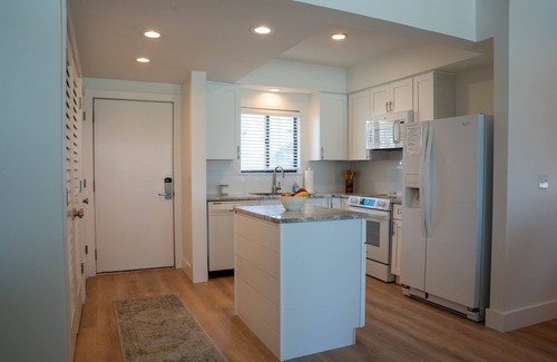 Holiday Isle Condo | Directly on the beach!