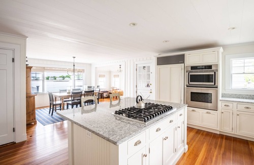 Kennebunk House | Directly on the Ocean - Luxury Waterfront Home. Steps To Mothers Beach & KBIA