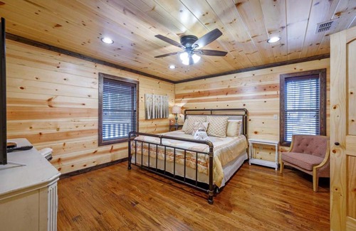Broken Bow House | Dirt Road Mansion