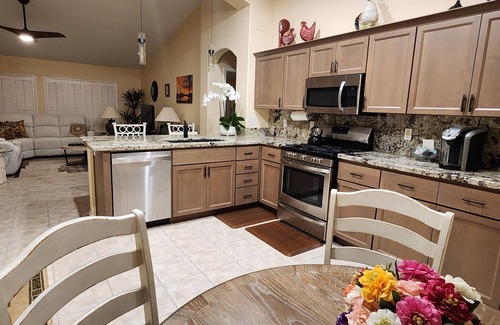Palm Valley House | DISCOUNTED RATES OCT-NOV 2025 enjoy Resort living at gorgeous Pebble Creek home