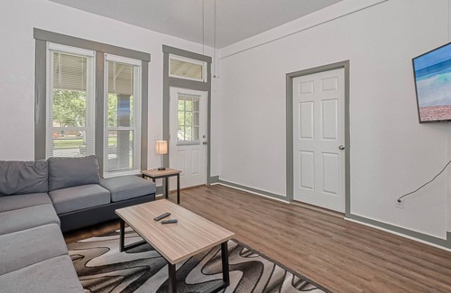 Texas City House | Discounted Stays! 4 Bd, 2Bt | Wifi | Texas City Dike