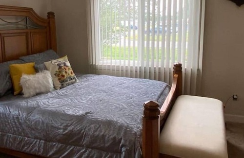 Elizabeth City House | Discounts Avail., Kid friendly, Porch, 1 King bed