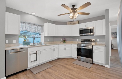 Port Charlotte House | Discover Charlotte County Villa 5876: Pool & Park Access