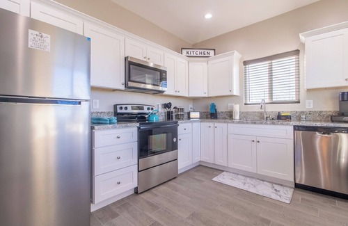 South Park House | Discover Stylish Comfort at Casa Moderna – Your Perfect Tucson Getaway!