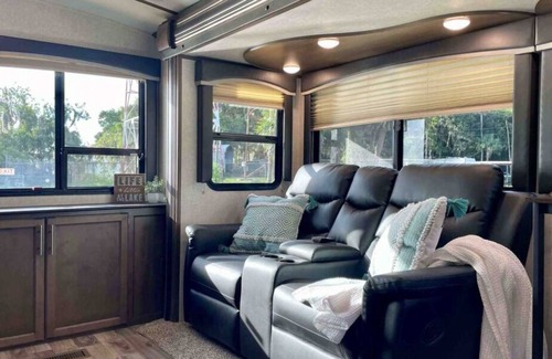 Seville House | Discover the Outdoors, Pool Table, And Go Cycling! Close to Lake George!