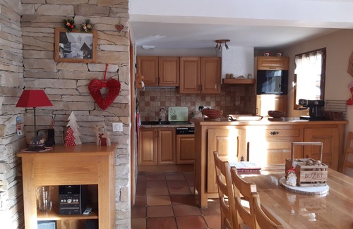 Monetier-les-Bains Ski Chalet | DISCRETELY STYLISE MOUNTAIN CHALET FOR 9 PEOPLE.