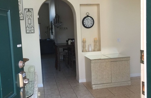Eagle Pointe South Villa | Disney Area Executive Pool & Spa Modern Villa Private Garden !