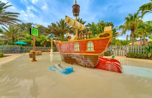 Davenport House | Disney Area Hub Heated Pool and Resort-Style Perks