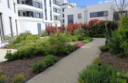 Chessy Apartment | DISNEY - PARIS 5 Min DE DISNEY - PK privé gratuit - 4 personnes - Terrasse jardin