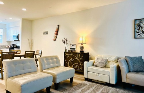 Lacy House | Disneyland New condo3 BD 3.5BA 2Car 1900sqft EV2charger