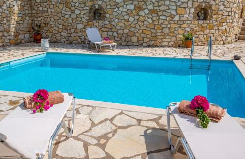 Ieromonachos House | Dive into Summer - Kirki's Cozy Pool Gem on Paxoi