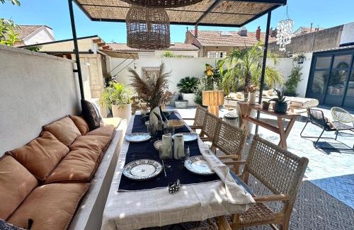 Couronne Urbaine Apartment | Divine Idylle Luxe 3 chambres, terrasse 130m2, jacuzzi, Clim Plein centre