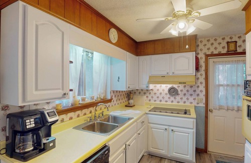 Jekyll Island House | DIXIES RETREAT 3 bedroom, 2 bath
