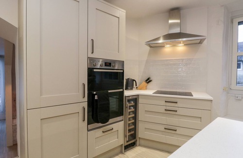 Ambleside Cottage | Dixon Court
