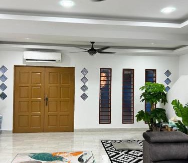 Tanjung Karang House | Dlaili Homestay