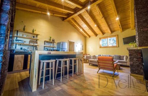 Mazamitla Ski Chalet | DNellys/Cabaña Roja