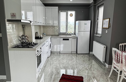 Gemlik Condo | Doğanın Kalbindeki Eviniz! (6 Kişi)
