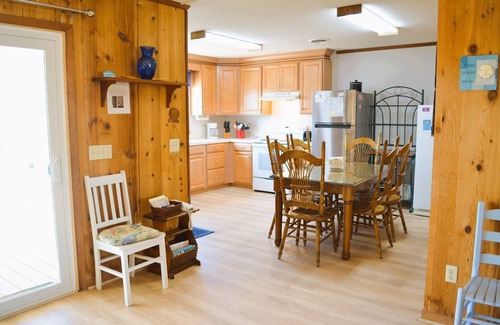 Holden Beach House | Do-Little Dock - Great Deep-Water Canal Home!