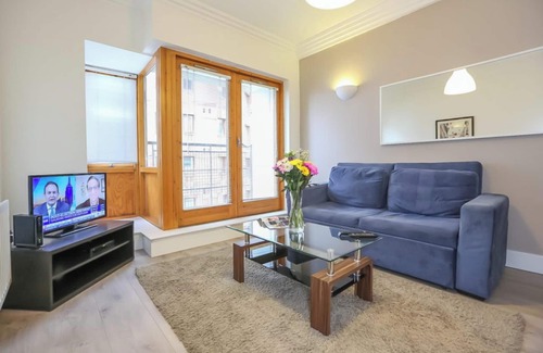 Grand Canal Dock Apartment | Dockland Dublin 1 Bedroom Apartment