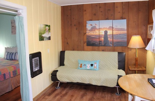 Ocean Park Cottage | Dog Cottage- 1 bedroom