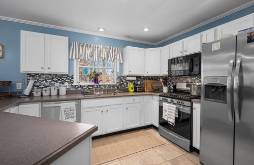 Sagamore Beach House | Dog friendly and spacious just minutes from Scusset Beach