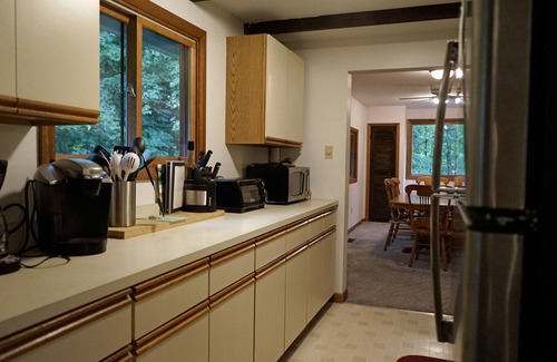 Moultonborough Ski Chalet | Dog-friendly chalet near the beach with deck, washer/dryer, grill, lawn & AC