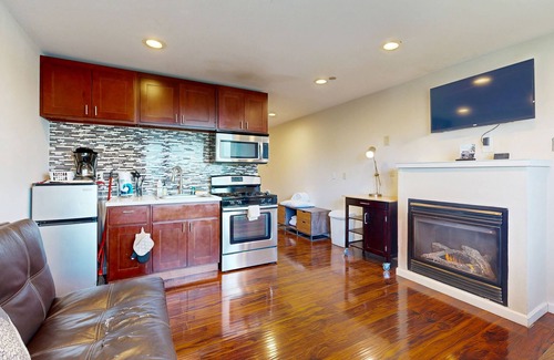Lincoln City House | Dog-Friendly Condo with Stunning Ocean Views & Easy Beach Access