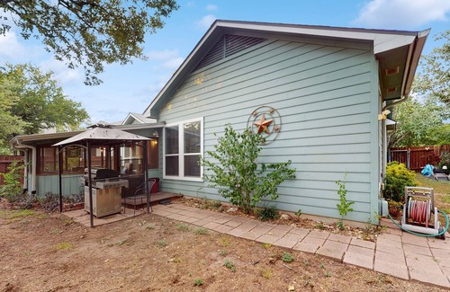 Cedar Park House | Dog-friendly downtown home with enclosed yard, grill, washer/dryer, patio, & AC