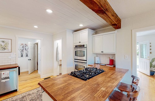 Black Mountain Cottage | Dog-friendly farmhouse with enclosed yard, covered porch, & mountain view