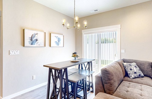 Nampa House | Dog-friendly home near walking paths with private hot tub & working space