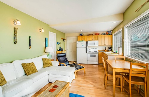 Pacific Beach Cottage | Dog-friendly home with ocean views and fireplace, walk to beach