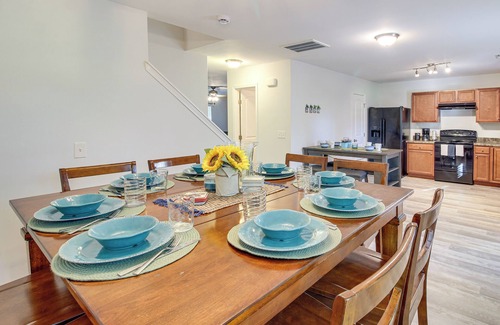 Bolivia House | Dog-Friendly Home w/Pool Access Near Oak Island!