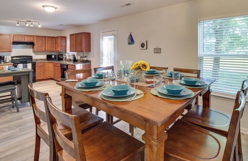Bolivia House | Dog-Friendly Home w/Pool Access Near Oak Island!