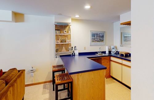 Frisco House | Dog-friendly home with large yard, 3 fireplaces, & hot tub - near lake & skiing