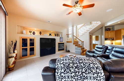 Kerrville House | Dog-friendly luxury home with private pool, fireplaces, home theatre, grill, W/D