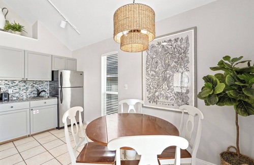 Destin Condo | Dog Friendly Nantucket 10AB