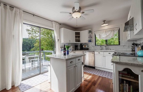 East Stroudsburg House | Dog Friendly Retreat with River and Mountain Views