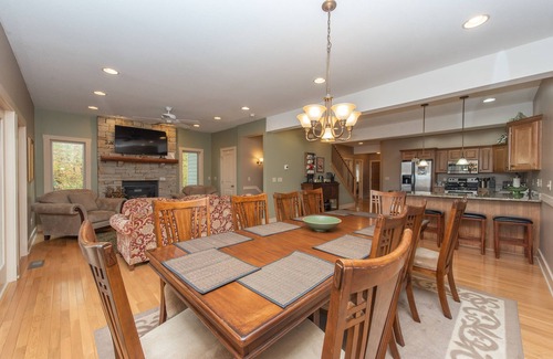 Thayerville House | Dog Friendly Retreat Near Deep Creek w/Hot Tub!
