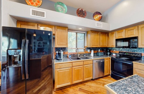 Starr Pass House | Dog-friendly retreat with lovely outdoor living space, central AC, & home office