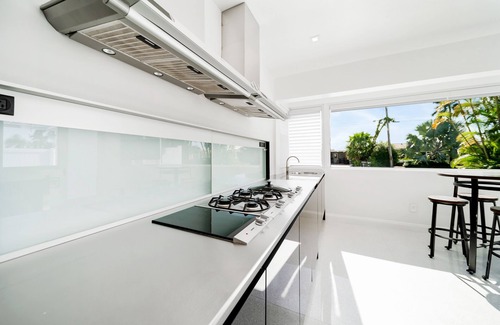Coral Heights Apartment | Dog-friendly studio with private hot tub, patio, enclosed yard, & full kitchen