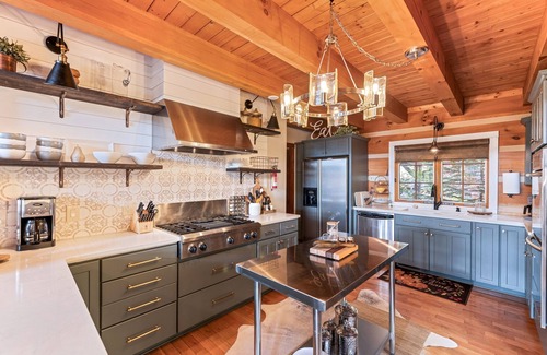 Sapphire Cabin | Dog-friendly, upscale cabin with gourmet kitchen, entertaining deck, & hot tub