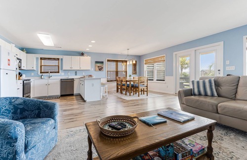 Long Beach House | Dog Friendly, Wonderful Ocean Views, 1 block from Beach.