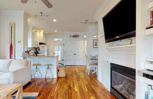 Olivia Beach House | Dog Paddle