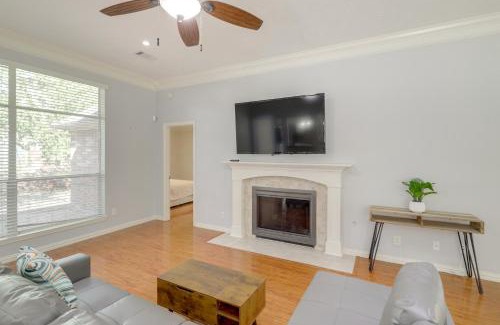 George Bush Park/Eldridge House | Dogs Welcome, Fenced Yard Richmond Retreat!