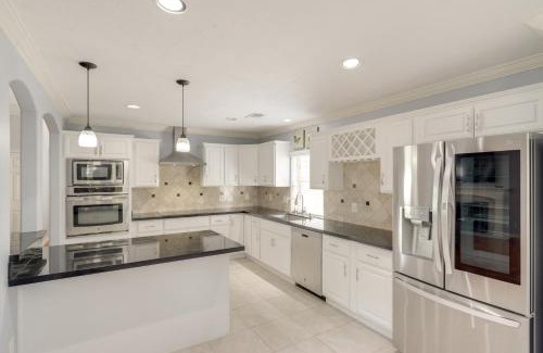 George Bush Park/Eldridge House | Dogs Welcome, Fenced Yard Richmond Retreat!
