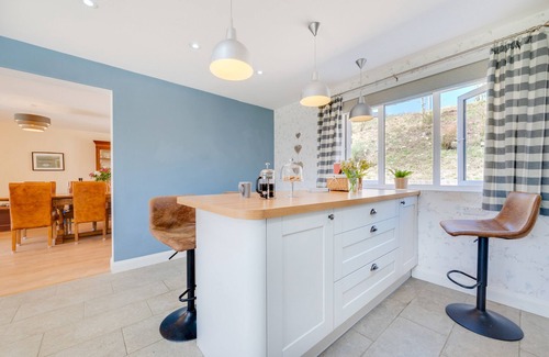 Llanfair Caereinion House | Dolauceimion - Four Bedroom House, Sleeps 8