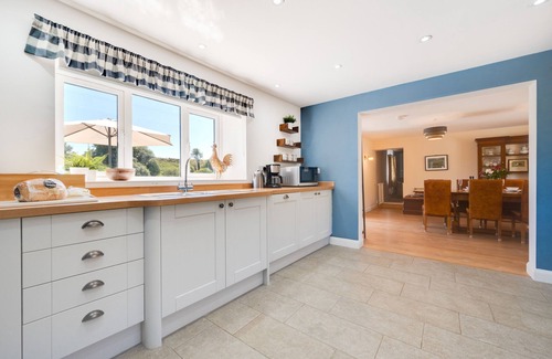 Llanfair Caereinion House | Dolauceimion - Four Bedroom House, Sleeps 8