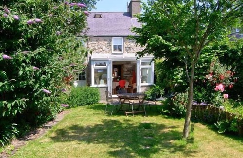 Nefyn Cottage | DOLFOR, family friendly, country holiday cottage in Nefyn
