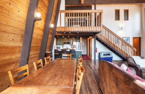 Lake Forest Cabin | Dollar Point Lookout - Lake Views